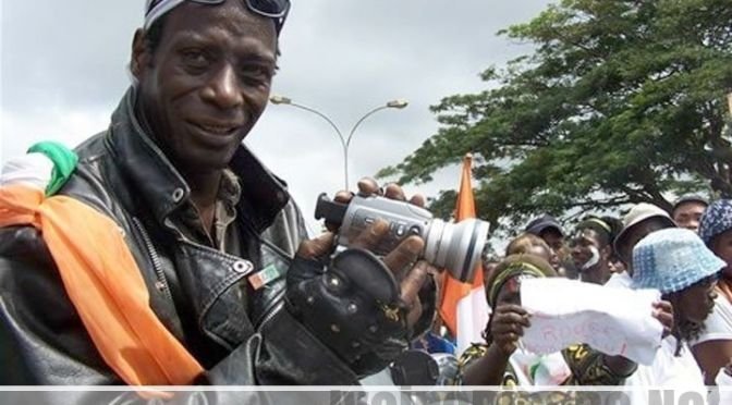 Le gouvernement ivoirien ouvre une procédure judiciaire contre Sidiki Bakaba en France