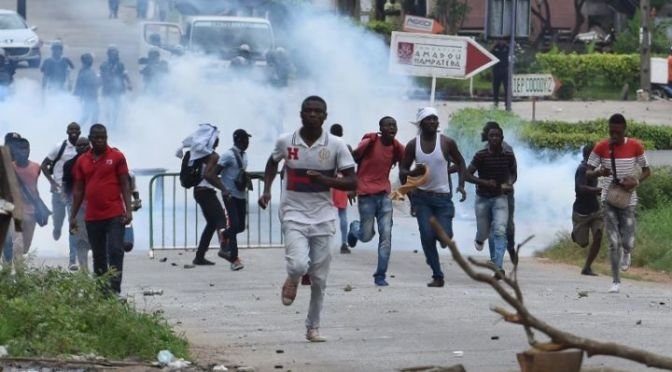 policiers-etudiants-abidjan